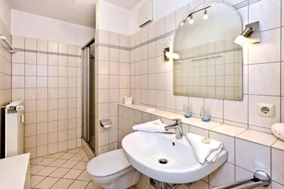 Ein Badezimmer in der Unterkunft Seeterrassen, ST17