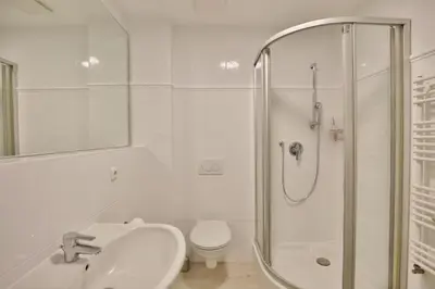 Ein Badezimmer in der Unterkunft Nordseeblick, NB2