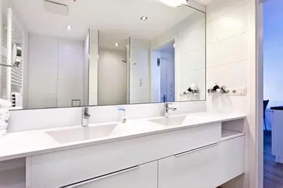 Ein Badezimmer in der Unterkunft Alte Liebe, RA111