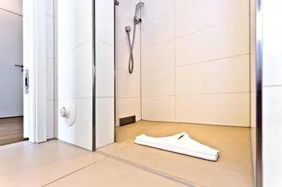 Ein Badezimmer in der Unterkunft Alte Liebe, RA307