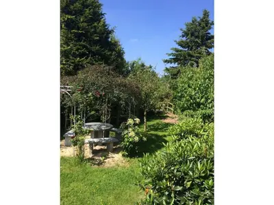 Ein Garten an der Unterkunft Holiday home with 4 bedrooms
