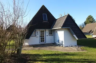 Das Gebäude in dem sich das Ferienhaus befindet
