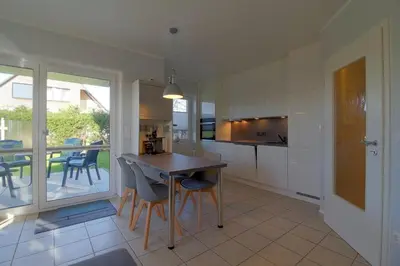 Küche/Küchenzeile in der Unterkunft SI5-01 Terrassenwohnung Deichnah