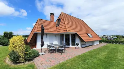 Das Gebäude in dem sich das Ferienhaus befindet