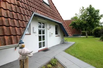 Das Gebäude in dem sich das Ferienhaus befindet