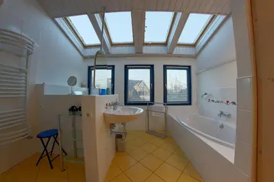 Ein Badezimmer in der Unterkunft KA6 Haus Küstenzeit
