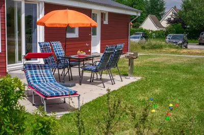 Ein Garten an der Unterkunft Strandnixe Mellumplate 3