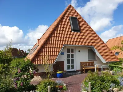 Das Gebäude in dem sich das Ferienhaus befindet