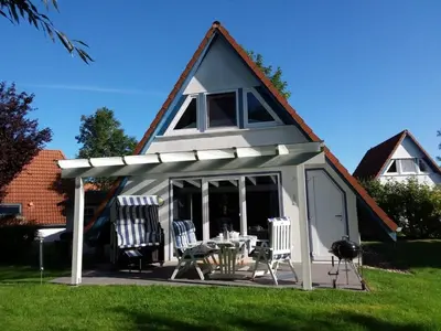 Das Gebäude in dem sich das Ferienhaus befindet