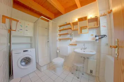 Ein Badezimmer in der Unterkunft SL Tegeler Plate 8
