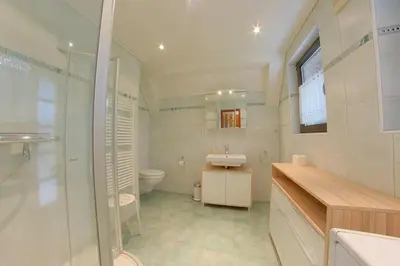 Ein Badezimmer in der Unterkunft SV2 Robbenplate 16