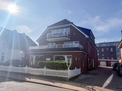 Das Gebäude in dem sich die Ferienwohnung befindet