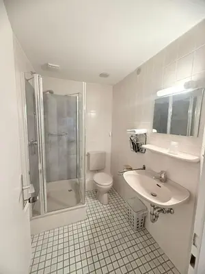 Ein Badezimmer in der Unterkunft Kenny & Henry Familienzimmer