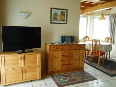 TV/Unterhaltungsangebot in der Unterkunft Holiday Home Haus Seehund by Interhome