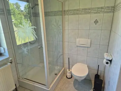 Ein Badezimmer in der Unterkunft Apartment Fewo Kleine Robbe by Interhome