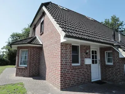 Das Gebäude in dem sich das Ferienhaus befindet