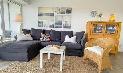 Ein Sitzbereich in der Unterkunft Strandhaus Nordseebrandung Fewo D1.5