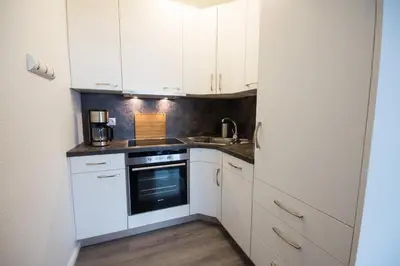 Küche/Küchenzeile in der Unterkunft Am Sahlenburger Strand - Wohnung 4