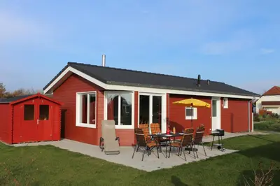 Das Gebäude in dem sich das Ferienhaus befindet