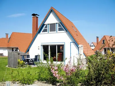 Das Gebäude in dem sich das Ferienhaus befindet