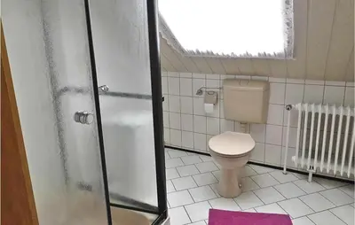 Ein Badezimmer in der Unterkunft Nice Apartment In Osterbruch With Wifi