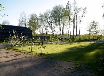 Ein Garten an der Unterkunft Schleusenhof Ferienwohnung
