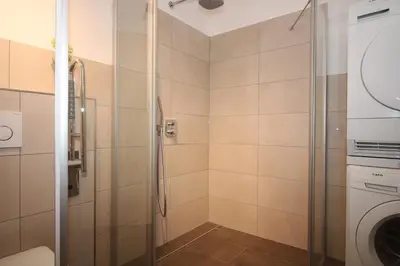 Ein Badezimmer in der Unterkunft Wohnen am Yachthafen W48