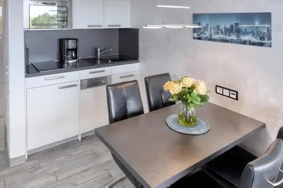 Küche/Küchenzeile in der Unterkunft Terrassenhaus, FeWo 81