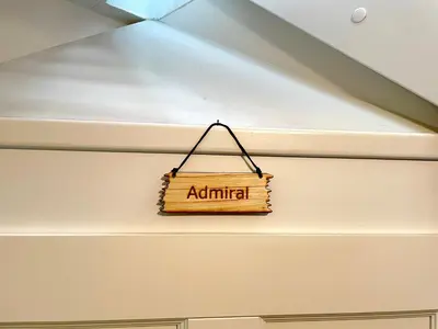 Ein Zertifikat, Auszeichnung, Logo oder anderes Dokument, das in der Unterkunft Westerstrasse 6 ausgestellt ist