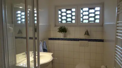 Ein Badezimmer in der Unterkunft Haus Strandgut/2