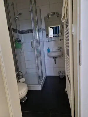 Ein Badezimmer in der Unterkunft Gästequartier Schlummerkasten