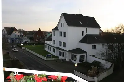 Das Gebäude in dem sich die Ferienwohnung befindet