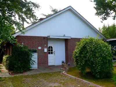 Das Gebäude in dem sich das Ferienhaus befindet