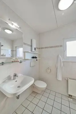 Ein Badezimmer in der Unterkunft Haus Pamir - Fewo 25