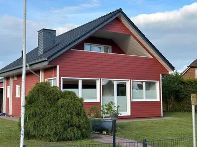Das Gebäude in dem sich das Ferienhaus befindet
