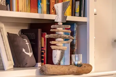 Die Bibliothek in der Ferienwohnung