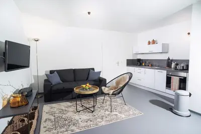 Küche/Küchenzeile in der Unterkunft NordseeHeide-Lodges Cuxhaven