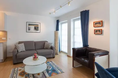 Ein Sitzbereich in der Unterkunft Haus Elbe 1 Wohnung 13