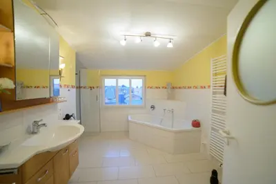 Ein Badezimmer in der Unterkunft Penthouse Medemspeicher