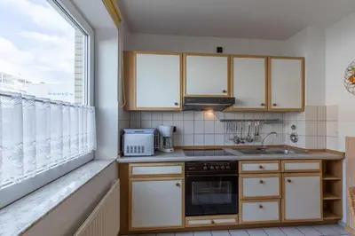 Küche/Küchenzeile in der Unterkunft Residenz Meeresbrandung Wohnung 42
