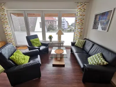 Ein Sitzbereich in der Unterkunft Ferienwohnungen Am Ahoibad