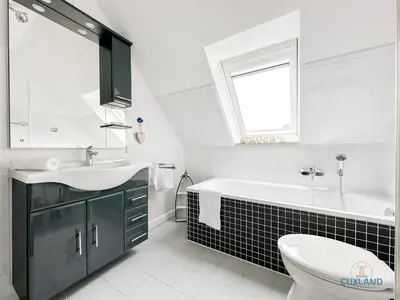 Ein Badezimmer in der Unterkunft Haus Nordheimstraße Wohnung 7