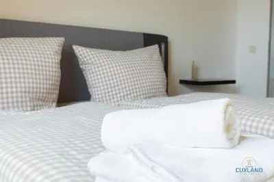 Ein Bett oder Betten in einem Zimmer der Unterkunft Haus Nordheimstraße Wohnung 7