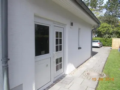 Das Gebäude in dem sich die Ferienwohnung befindet