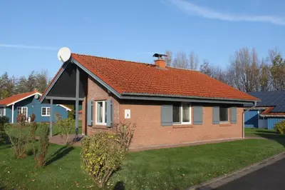 Das Gebäude in dem sich das Ferienhaus befindet