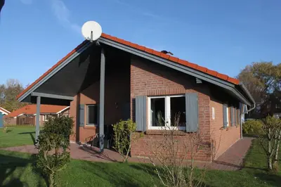 Das Gebäude in dem sich das Ferienhaus befindet