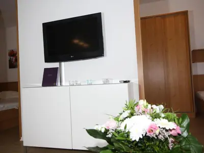 TV/Unterhaltungsangebot in der Unterkunft Residenz Albatros Cuxhaven 1