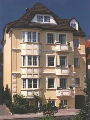 Das Gebäude in dem sich die Ferienwohnung befindet
