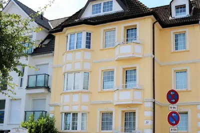 Das Gebäude in dem sich die Ferienwohnung befindet