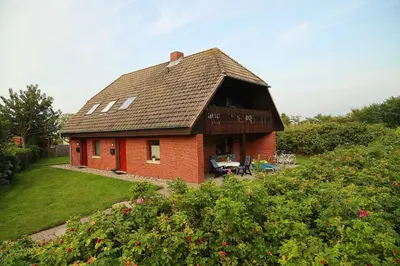 Ein Garten an der Unterkunft Ferienwohnung MeinFriKo